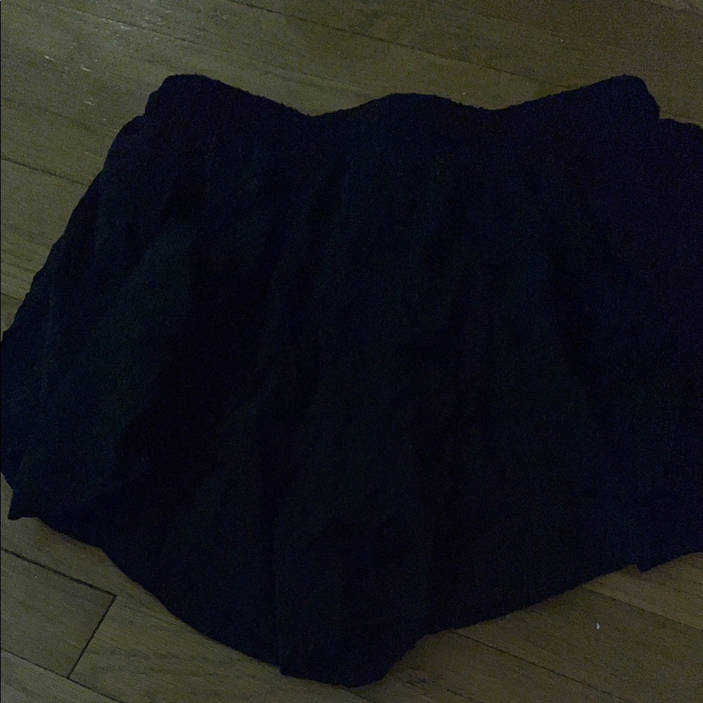 Love Tree Sz Med Black Flowy Shorts Built in Bike Shorts - Picture 5 of 6